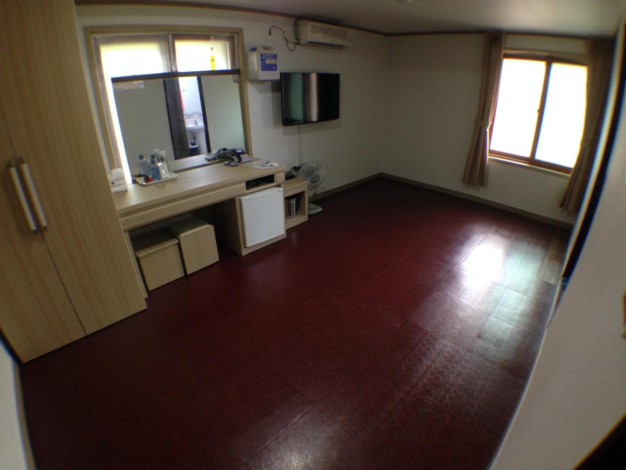 Suanbo Saipan Hot Spring Hotel Chungju Værelse billede