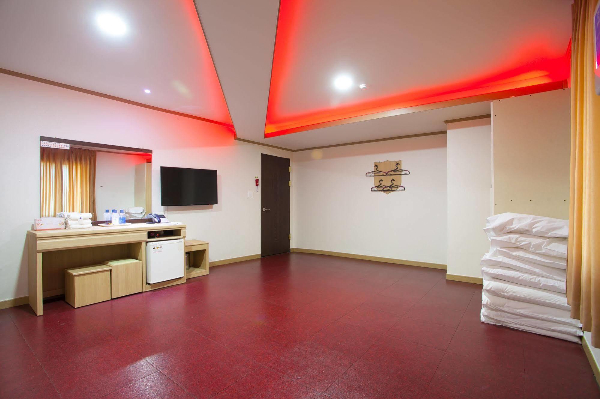 Suanbo Saipan Hot Spring Hotel Chungju Eksteriør billede